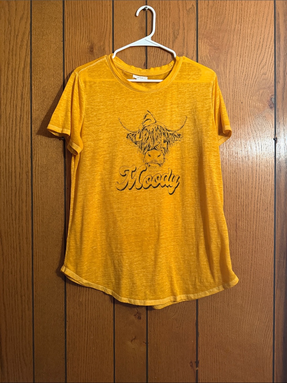 Maurices ‘Moody’ Yellow Highland Cow Graphic Tee